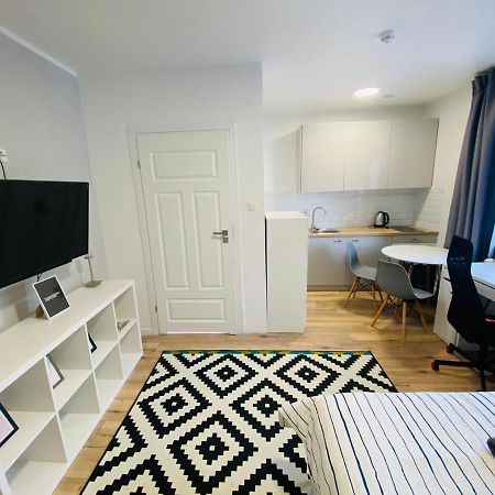 Ferienwohnung Bezagenta Mozart5 Studio Easy Access To City Wifi Warschau Exterior foto